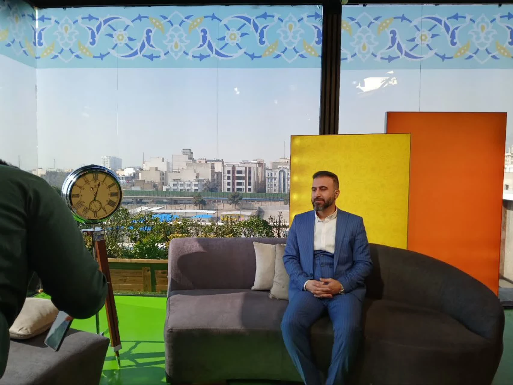 گفتگوی تلویزیونی دکتر مجتبی رفیعی‌فر به صورت زنده شبکه افق پیرامون فعالیت‌های صورت گرفته در مجموعه موفق فرهنگی ورزشی هنری تنهاترین سردار