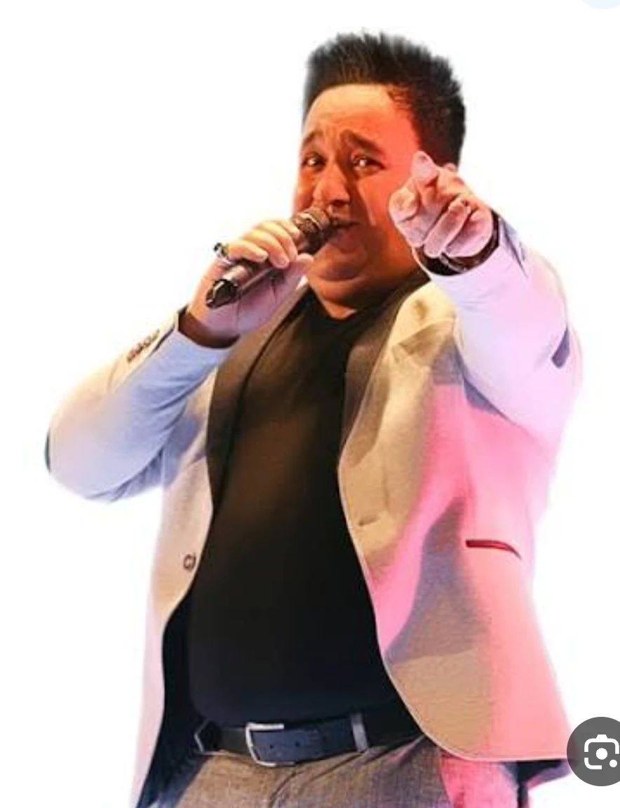 اجرای برنامه زنده کمدین و تقلید صدا با هنرمندی عباس رضا زاده مکان : سالن اجتماعات مجتمع <br />زمان: روز پنچ شنبه ساعت 15 مورخ 1404/10/18