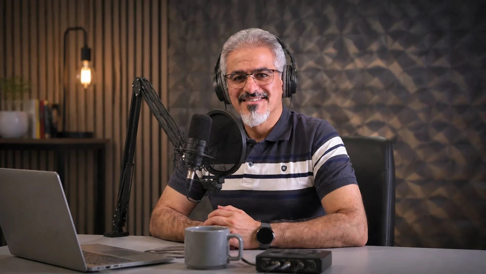 پادکست آموزشی بشنوید